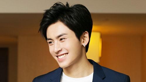 张哲瀚龚俊最新爆料,揭秘娱乐圈幕后真相  第2张